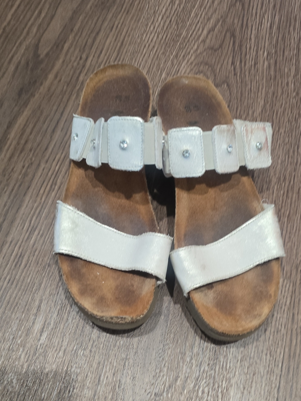 Naot White Girls Slide Sandals with Square Decorative Straps 39